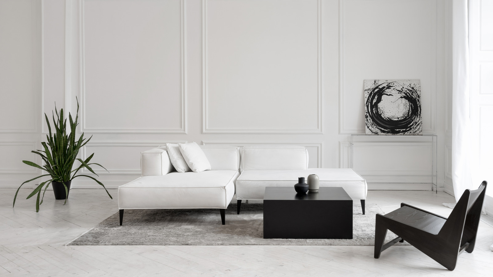 Simplifying Your Space: The Magic of Minimalist Living